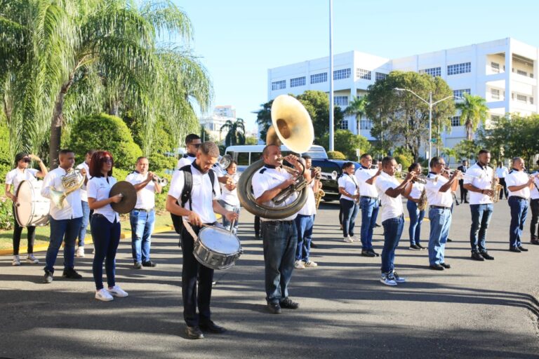 Uasd Inicia Conmemoraci N Aniversarios Con El Izamiento De Las