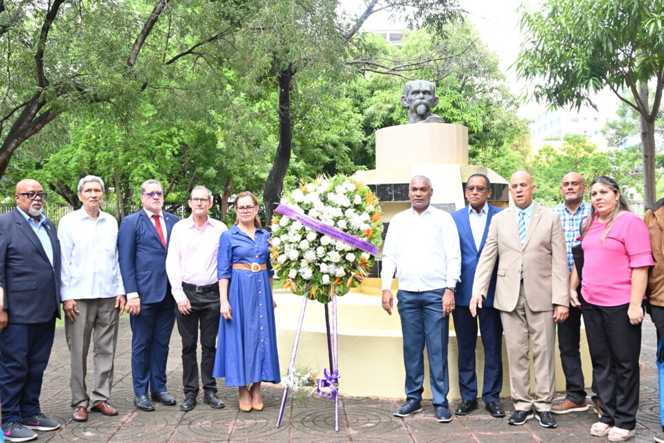 UASD conmemora 187 aniversario natalicio Máximo Gómez UASD