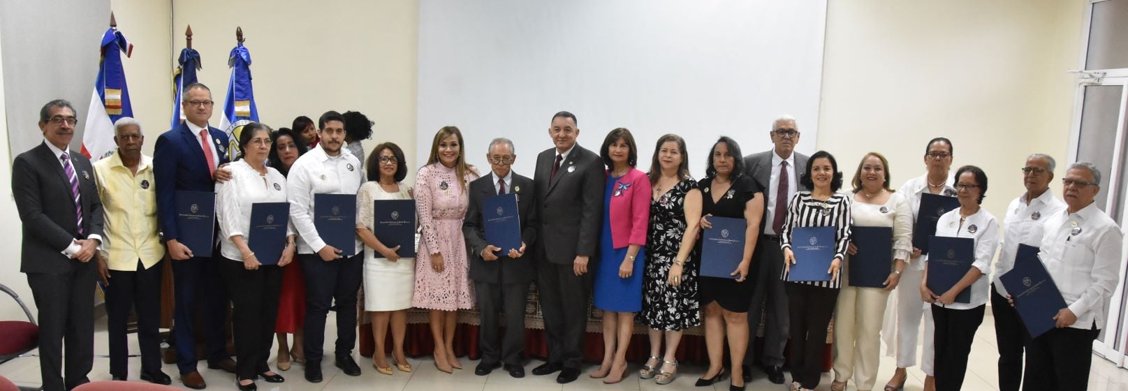 Escuela De Odontolog A Uasd Conmemora Su Aniversario Entrega