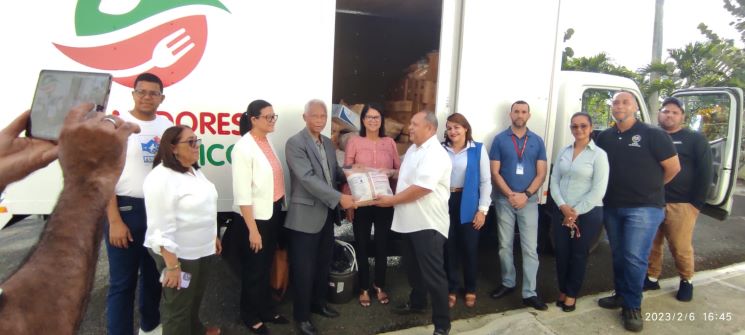 Director Recinto Uasd San Francisco Recibe Insumos Para Apertura